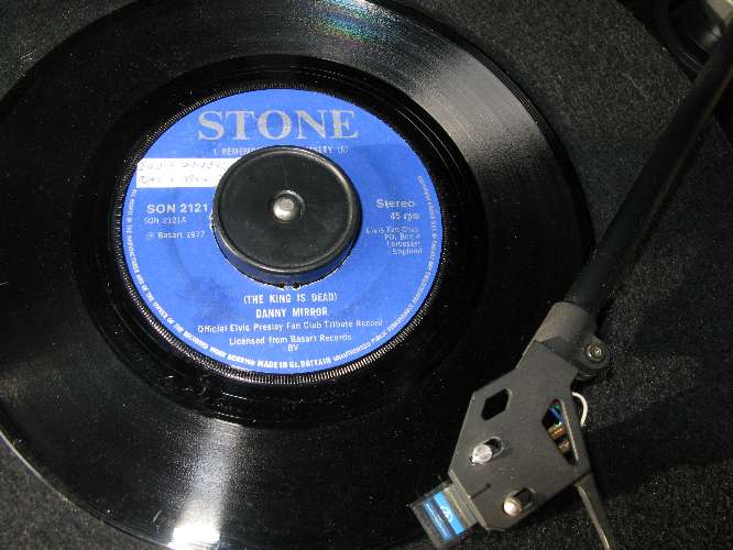 Danny Mirror Single