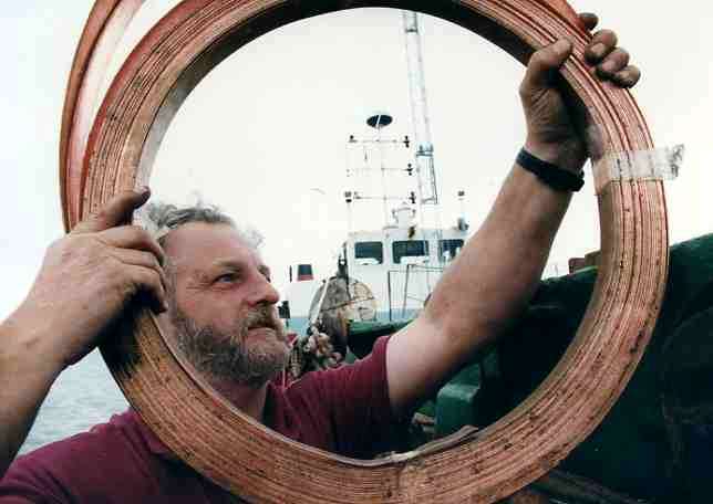 Alan Trainer loads Copper Antenna Ground
