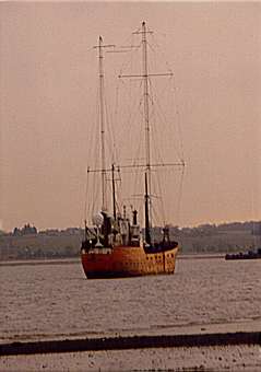 MV Communicator off Erwarton