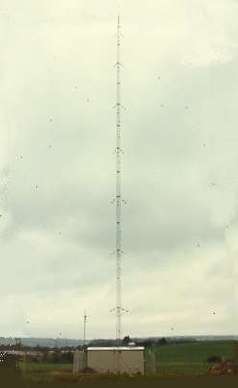 Antenna mast with its lights