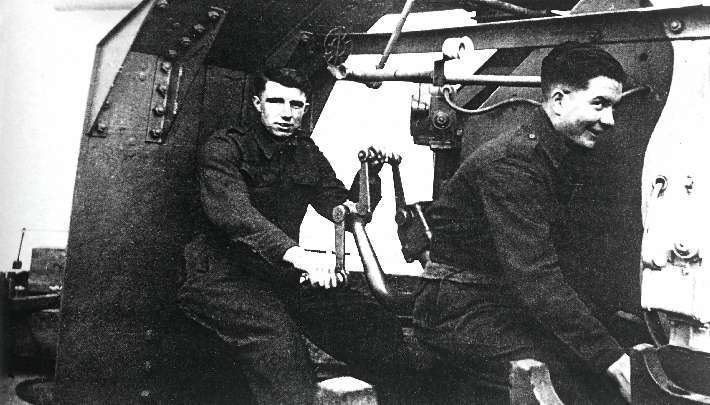 3.7" Heavy AA Gun & Crew