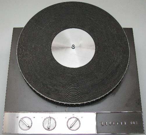 Radio 390 Garrard 401 Top