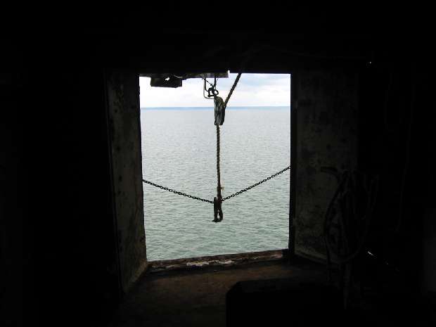 Main top doors