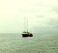 Mebo passes astern of Radio Veronica ship Nordernay