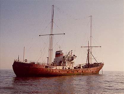 Ross Revenge starboard side from sea looking forward
