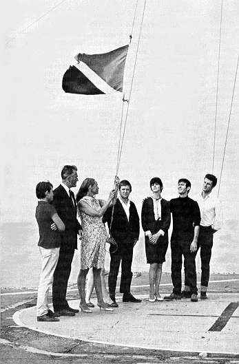 Raising the Sealand flag