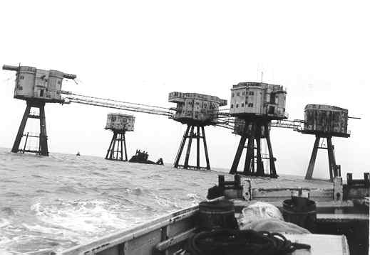 Sailing away from Shivering Sands ort