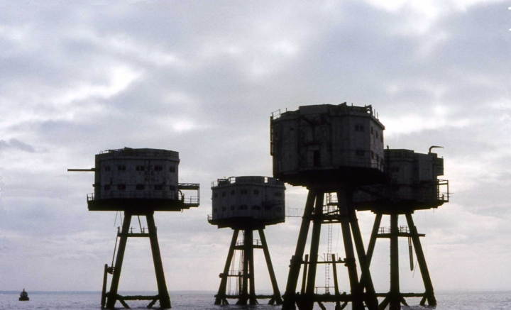 Shivering Sands, G2, G1, G3 & Control Towers looking West