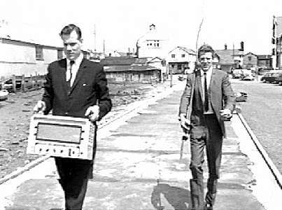 Maurice Tarling & Reg Torr take gear to the Pamela