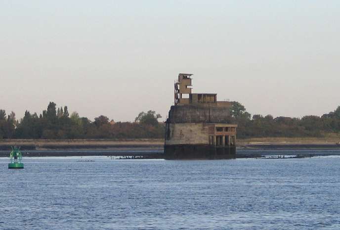 Grain Tower & Hard Buoy