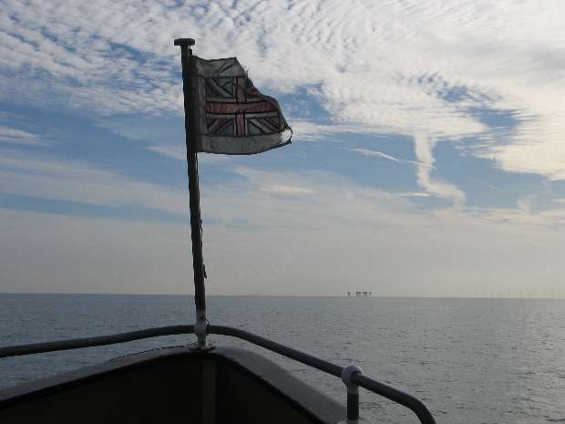X-Pilot Bow Red Sands Fort & Windfarm